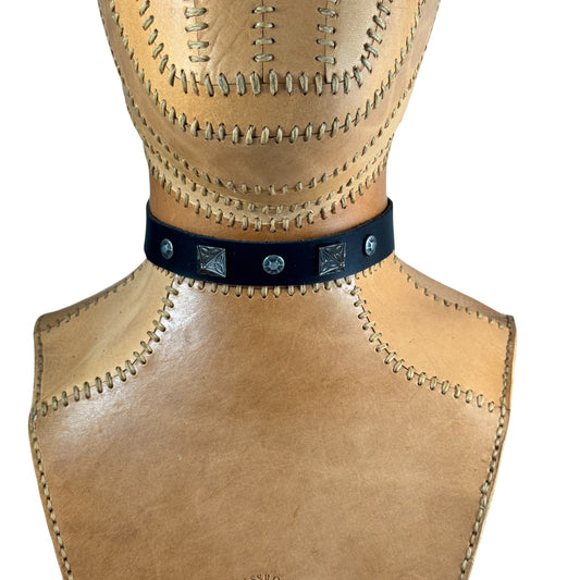 Leather Collar - Black w Gunmetal Pyramids